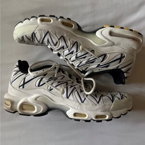 Nike Airmax Shark White and Black